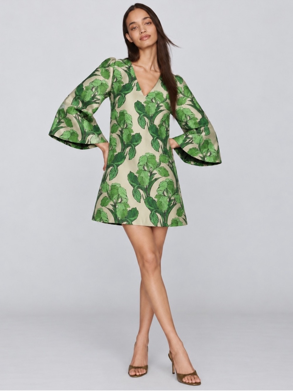 NWT Buru Le V Mod Brocade V-Neckline Bell Sleeve Mini Dress Sz S